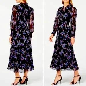 Calvin Klein Floral Chiffon Maxi Dress Size 6
NWT/NEW
Calvin Klein